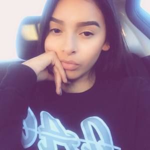 Meet your Posher, Selina